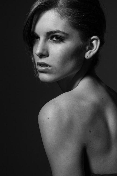 欧美黑白 模特图片,光影交织下的时尚演绎